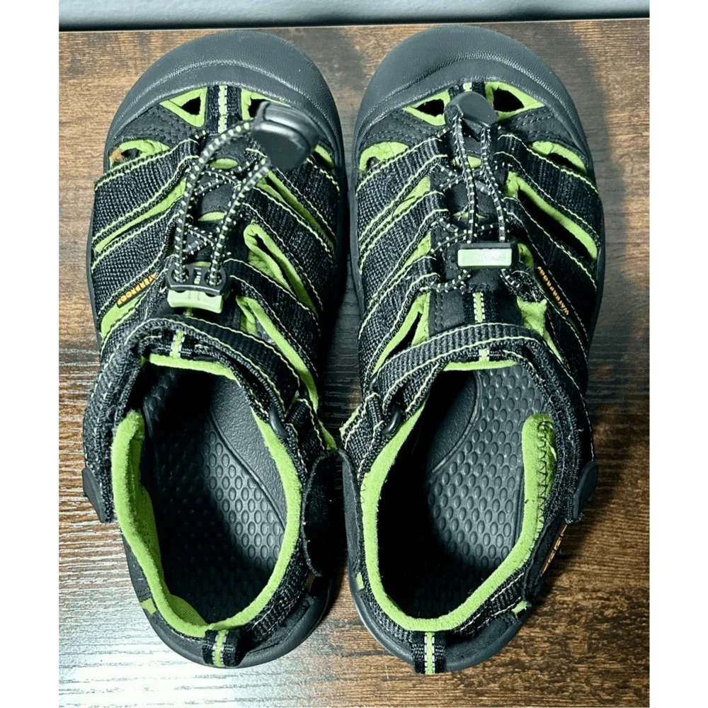 Keen Newport H2 Boys Youth Sandals Black & Neon Green Sz 3